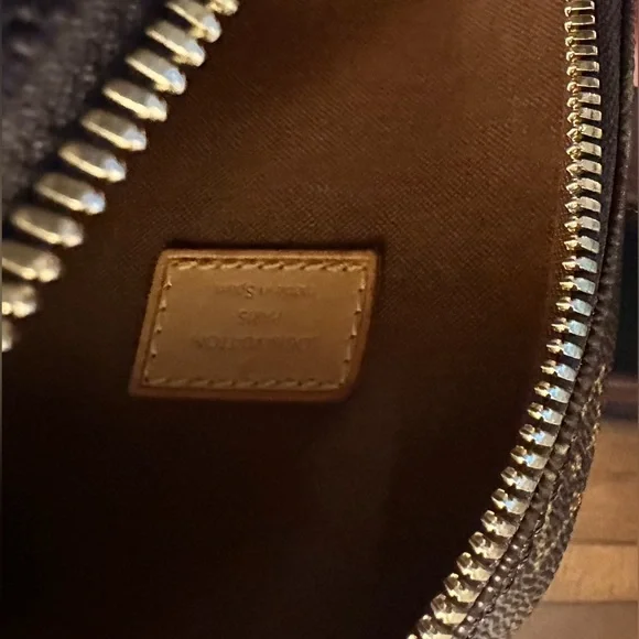LV bag - Picture 2 of 5